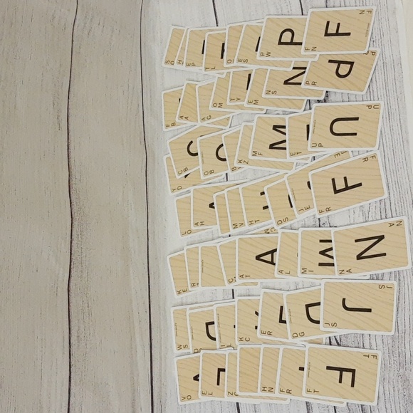 Scrabble Slam! Card Game Word Game Fast Paced Fun! Ages 8+ - Picture 11 of 14